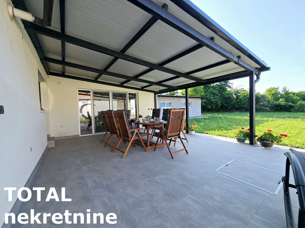 kuce-futog-3046638-uqwen Kuća na prodaju, Futog, Novi Sad, 255m², 430.000 €