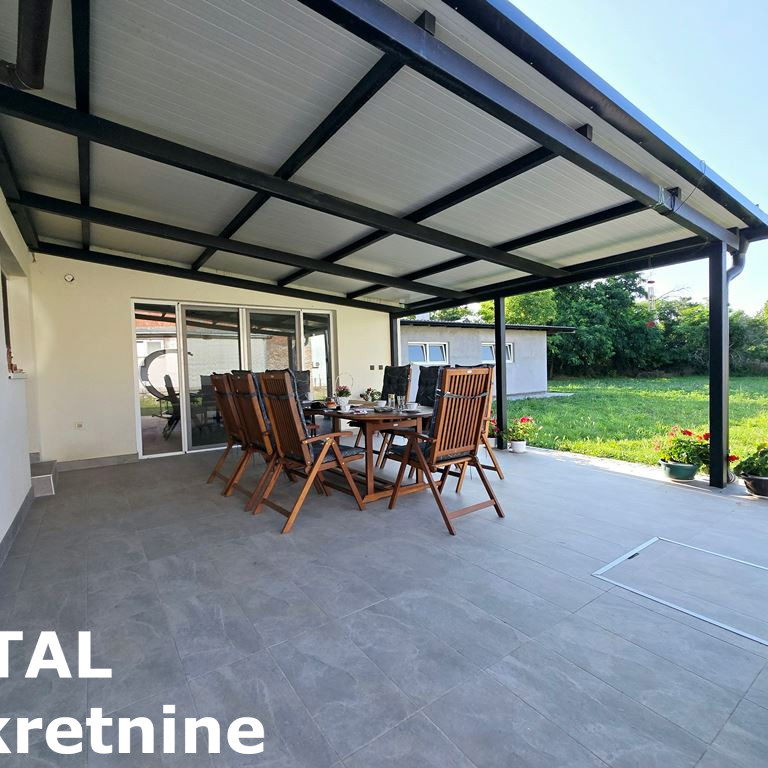 Kuća na prodaju, Futog, Novi Sad, 255m², 430.000 €