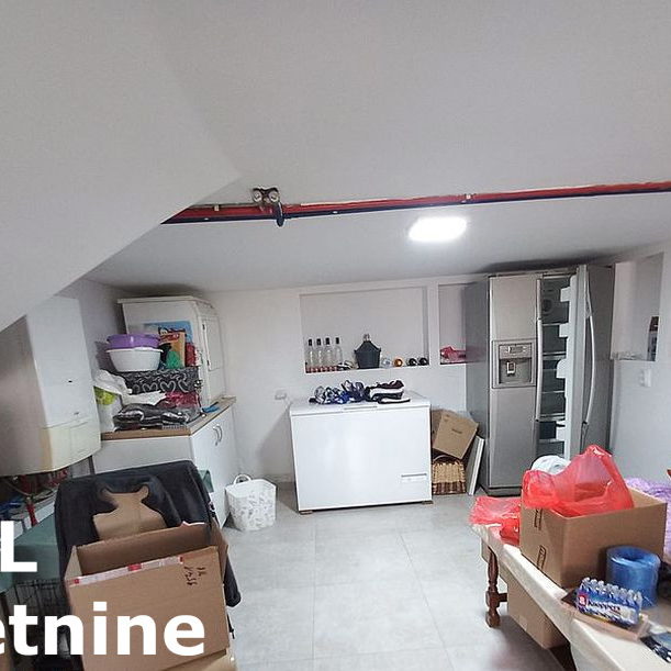 Kuća Prodaja Novi Sad  210 m2