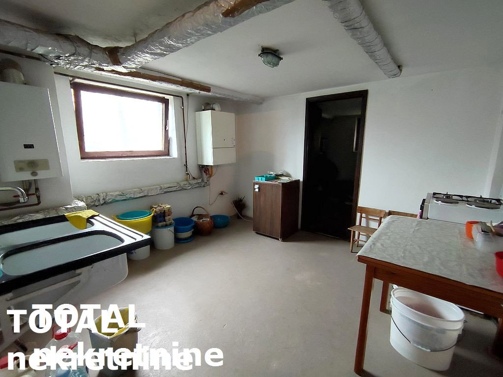 kuce-kac-3074421-dkju3 Kuća na prodaju, Kać, Novi Sad, 300m², 265.000 €