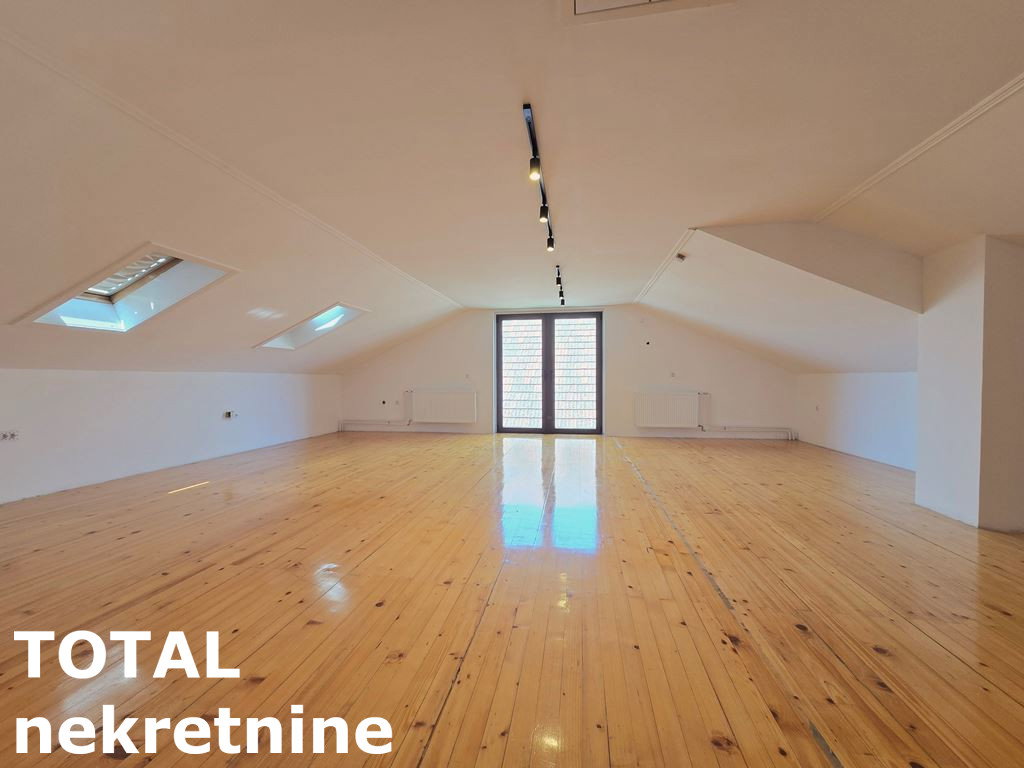 kuce-klisa-3091585-zy250 Kuća na prodaju, Klisa, Novi Sad, 299m², 490.000 €