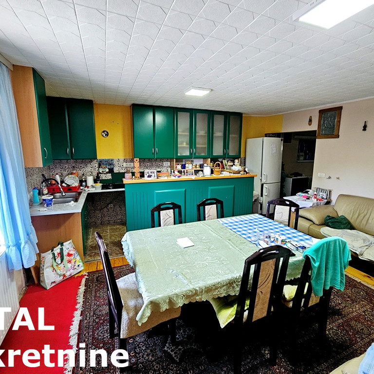 Kuća na prodaju, Ledinci Novi, 220m², 154.500 €