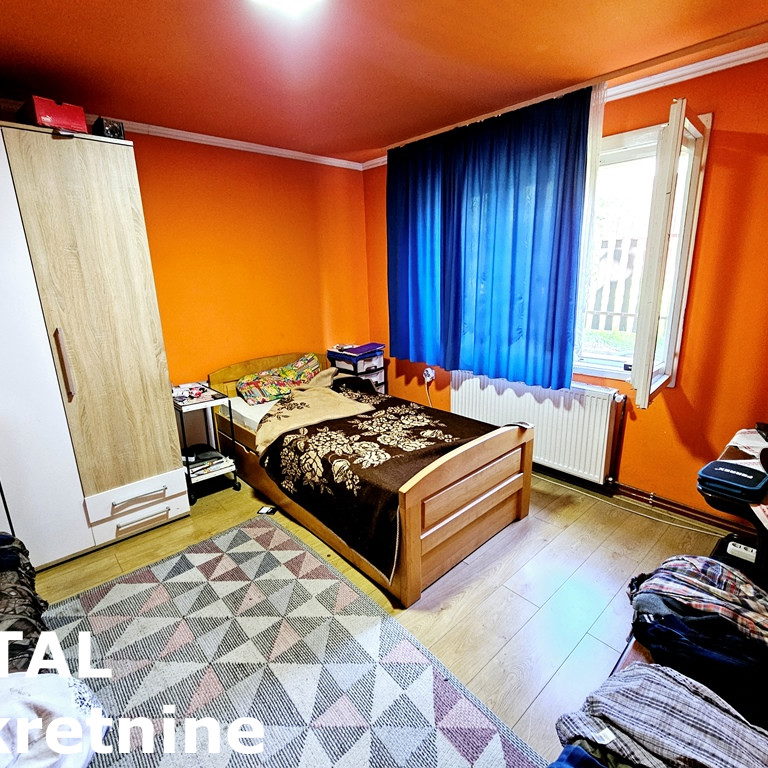 Kuća Prodaja Ledinci Novi  220 m2