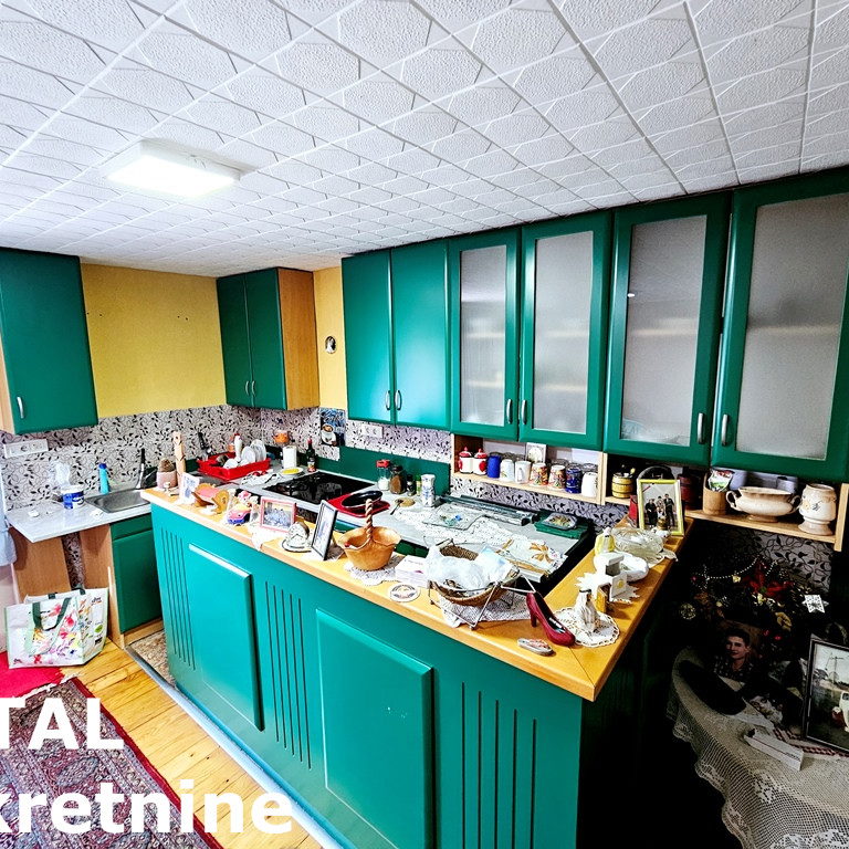 Kuća na prodaju, Ledinci Novi, 220m², 154.500 €