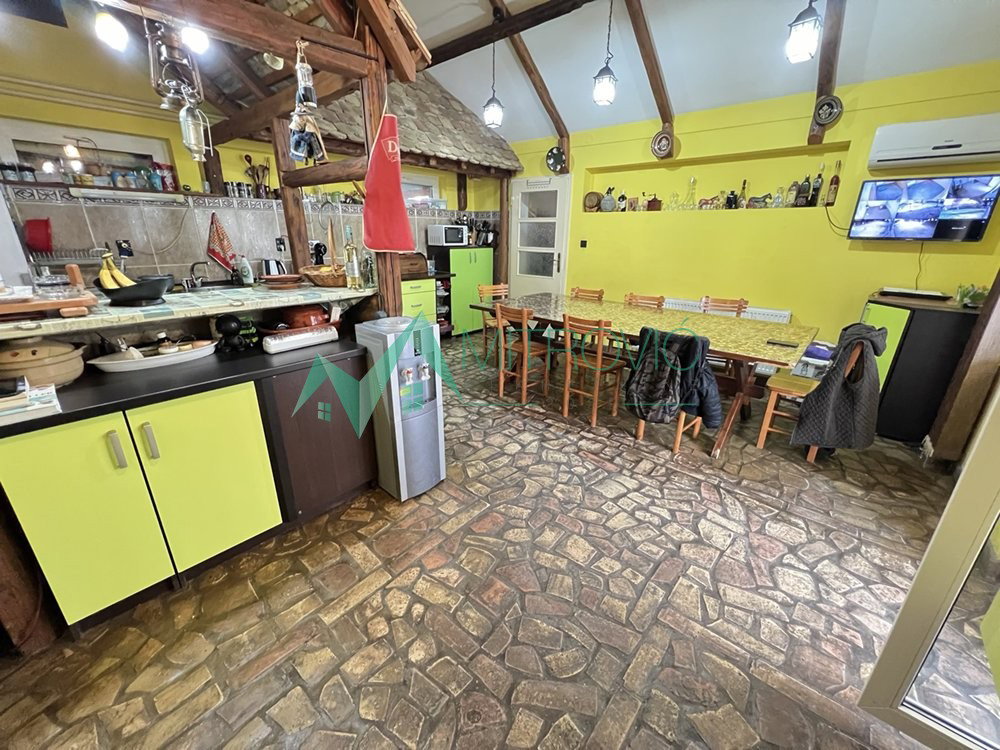 kuce-popovica-3000106-t3gty Kuća na prodaju, Čardak, Novi Sad, 361m², 566.500 €