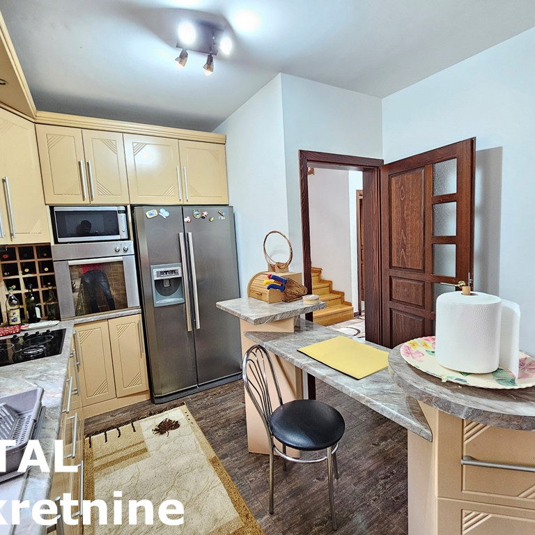 Kuća na prodaju, Popovica, Novi Sad, 388m², 750.000 €