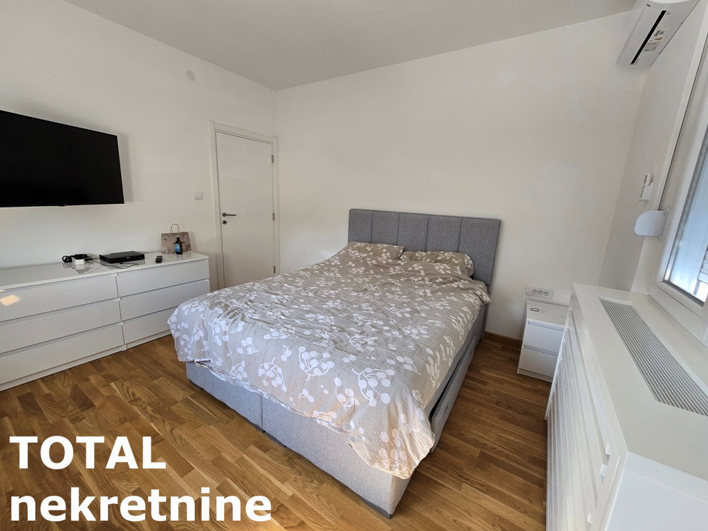 Kuća na prodaju, Salajka, Novi Sad, 266m², 380.000 €