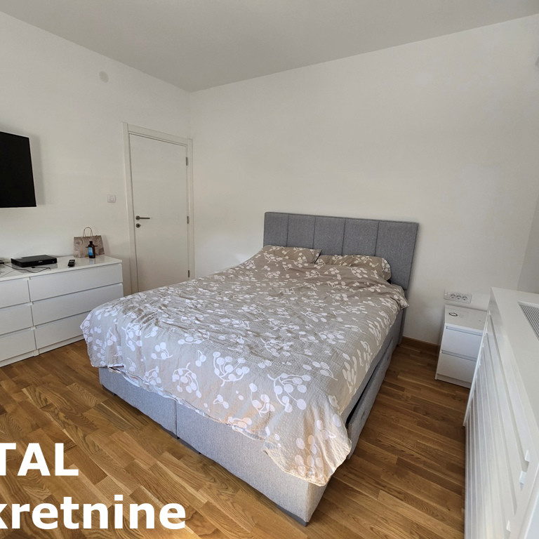 Kuća na prodaju, Salajka, Novi Sad, 266m², 380.000 €