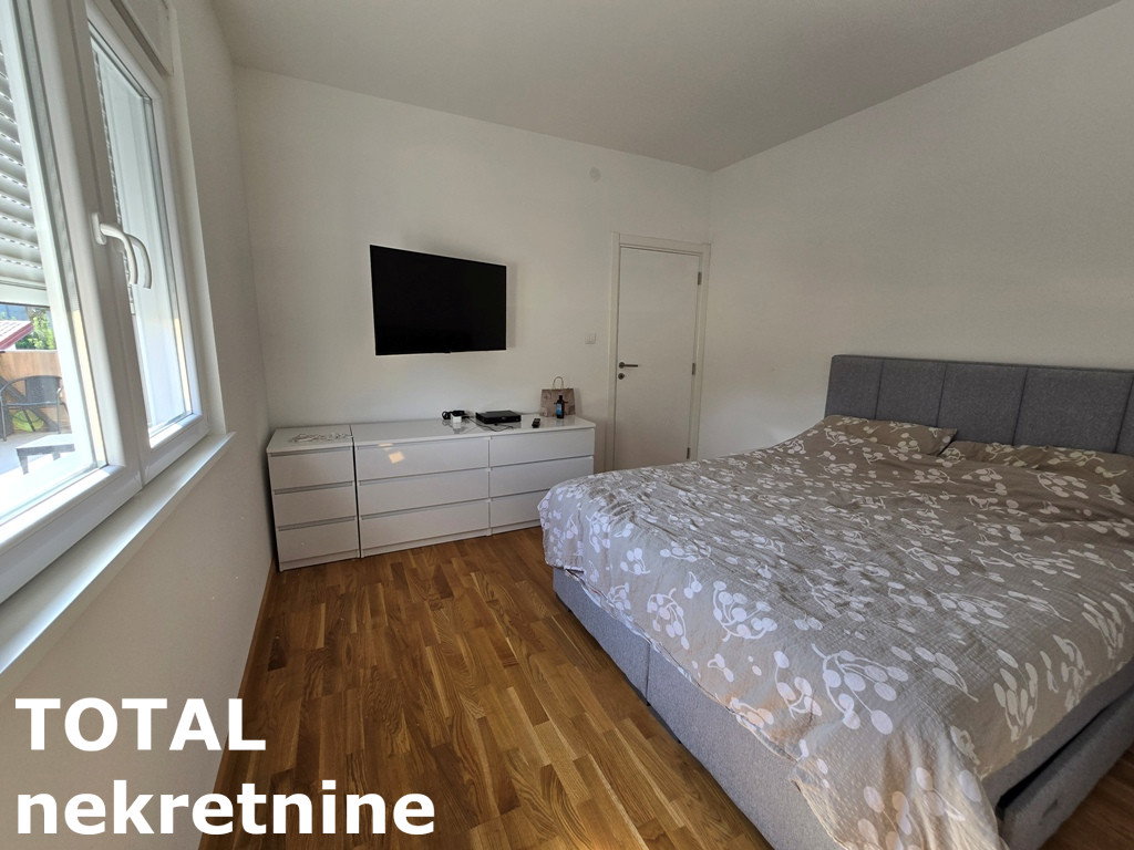 Kuća na prodaju, Salajka, Novi Sad, 266m², 380.000 €