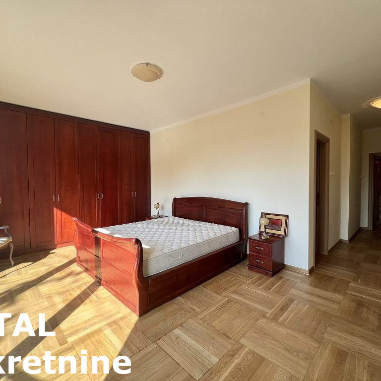 Kuća Prodaja Novi Sad  305 m2