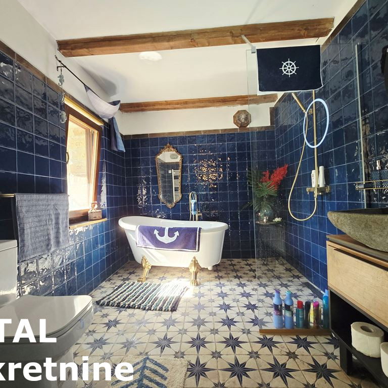 Kuća na prodaju, Sremski Karlovci, 260m², 690.000 €