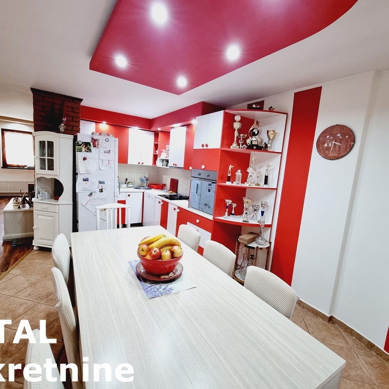 Kuća Prodaja Novi Sad  180 m2