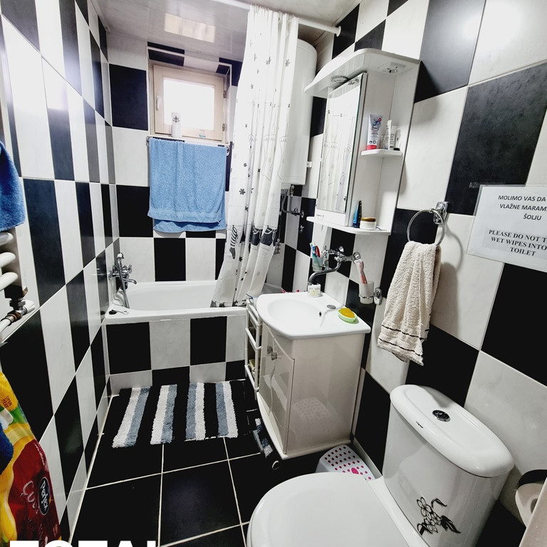 Kuća na prodaju, Ledinci, Novi Sad, 180m², 220.000 €