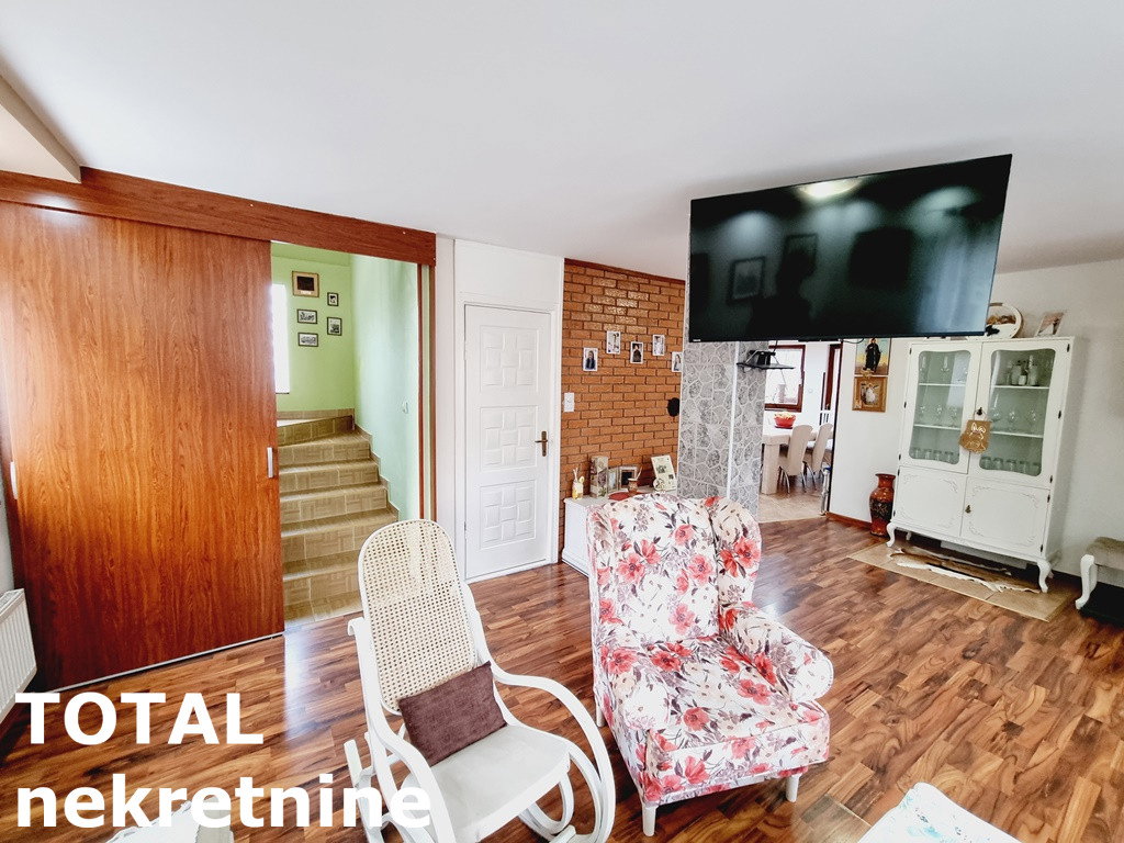 kuce-stari-ledinci-3046540-gmekn Kuća na prodaju, Ledinci, Novi Sad, 180m², 220.000 €