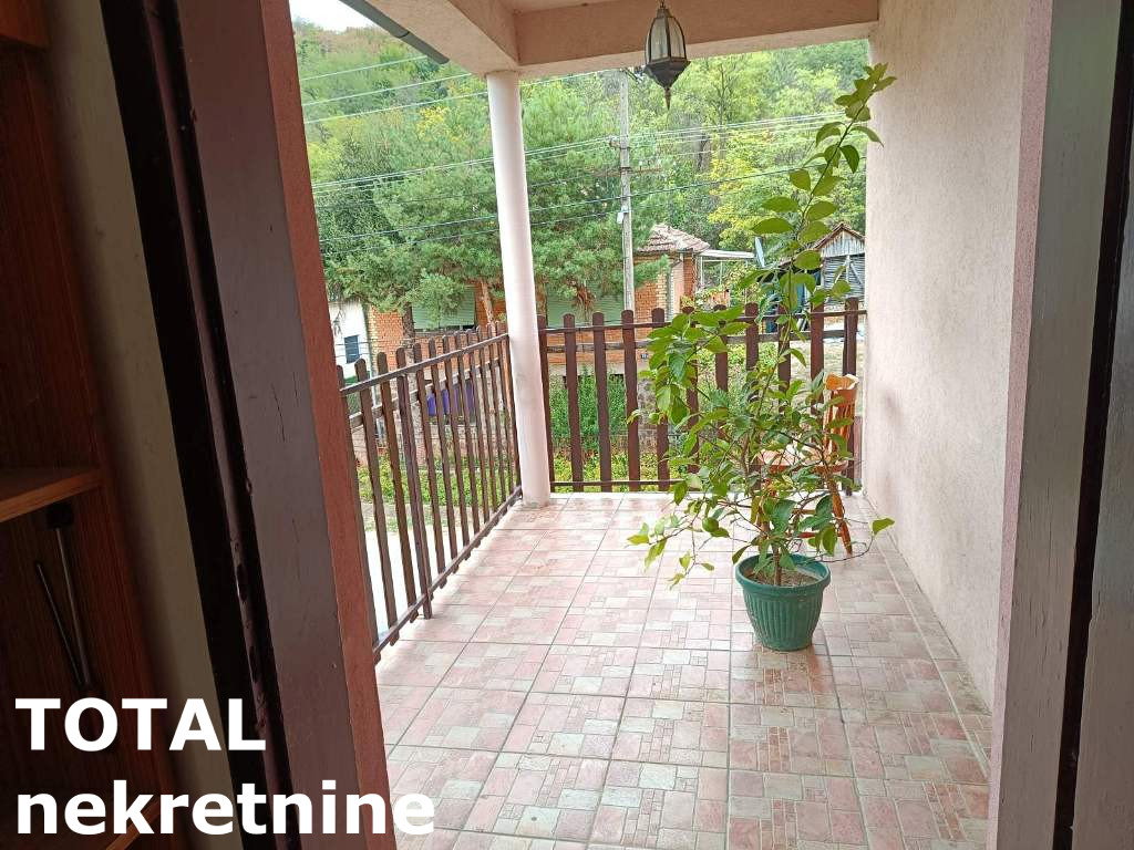 Kuća na prodaju, Stražilovo, Sremski Karlovci, 220m², 200.000 €