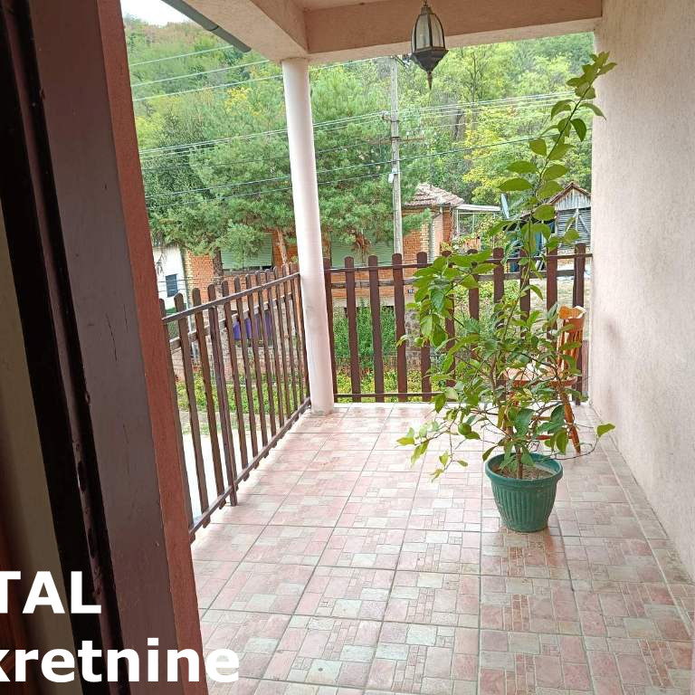 Kuća na prodaju, Stražilovo, Sremski Karlovci, 220m², 200.000 €