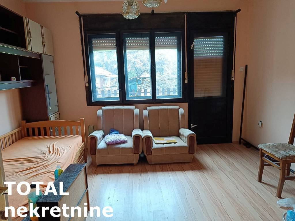 Kuća Prodaja Sremski Karlovci  220 m2