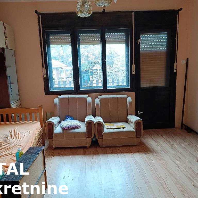 Kuća Prodaja Sremski Karlovci  220 m2