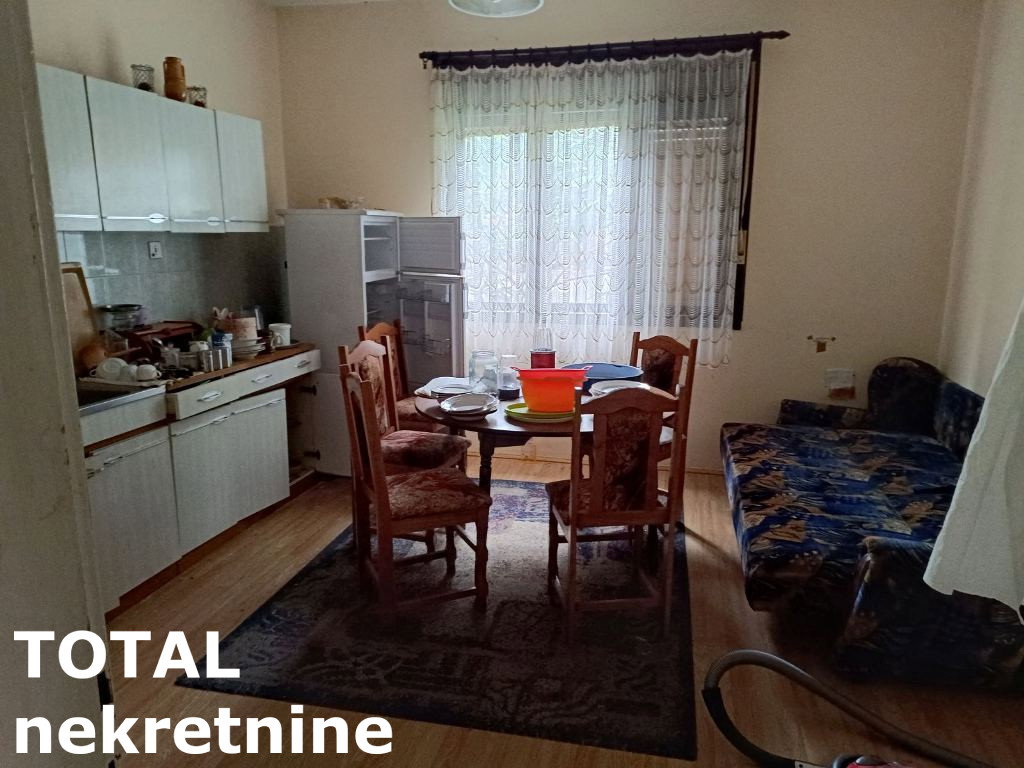 Kuća Prodaja Sremski Karlovci  220 m2