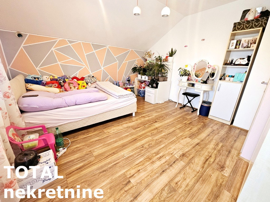Kuća na prodaju, Veternik, Novi Sad, 270m², 300.000 €