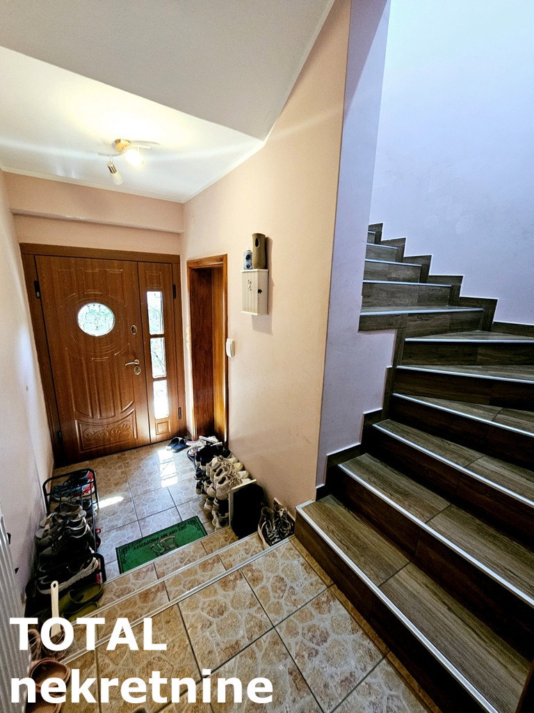 Kuća na prodaju, Veternik, Novi Sad, 270m², 300.000 €