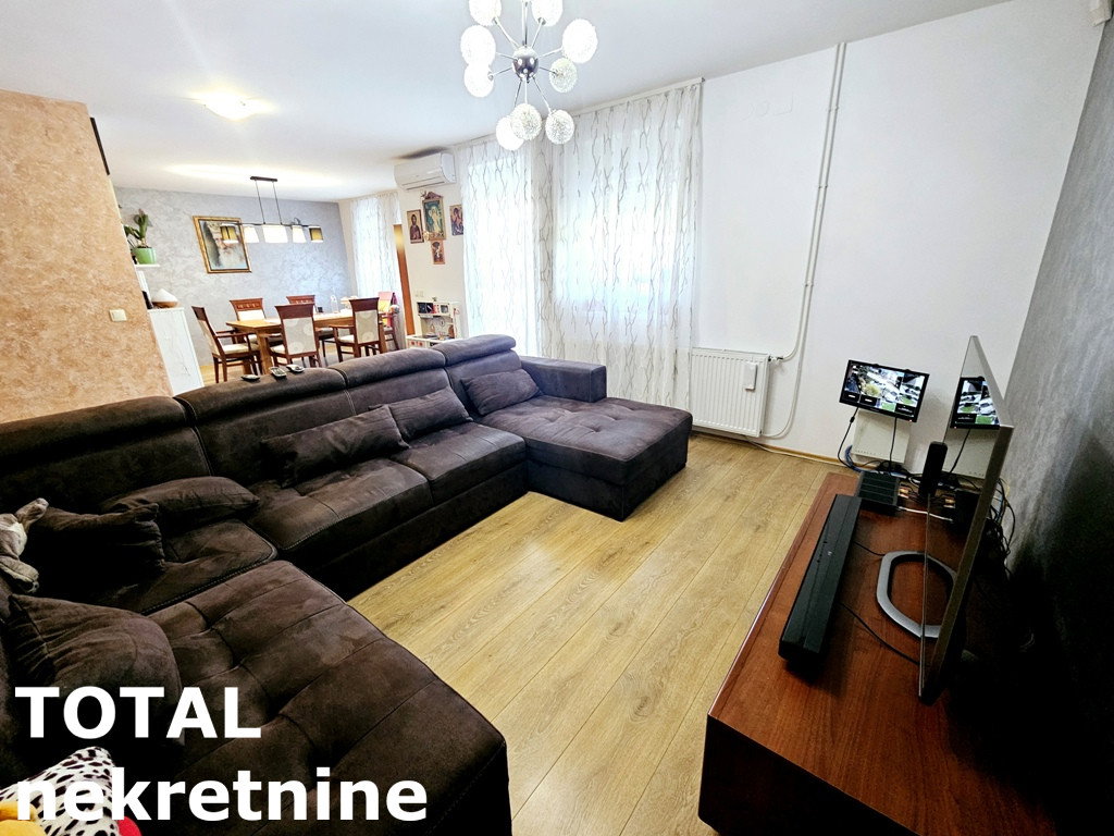 Kuća Prodaja Novi Sad  270 m2