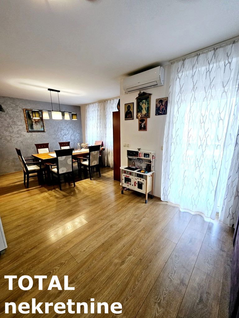 Kuća Prodaja Novi Sad  270 m2
