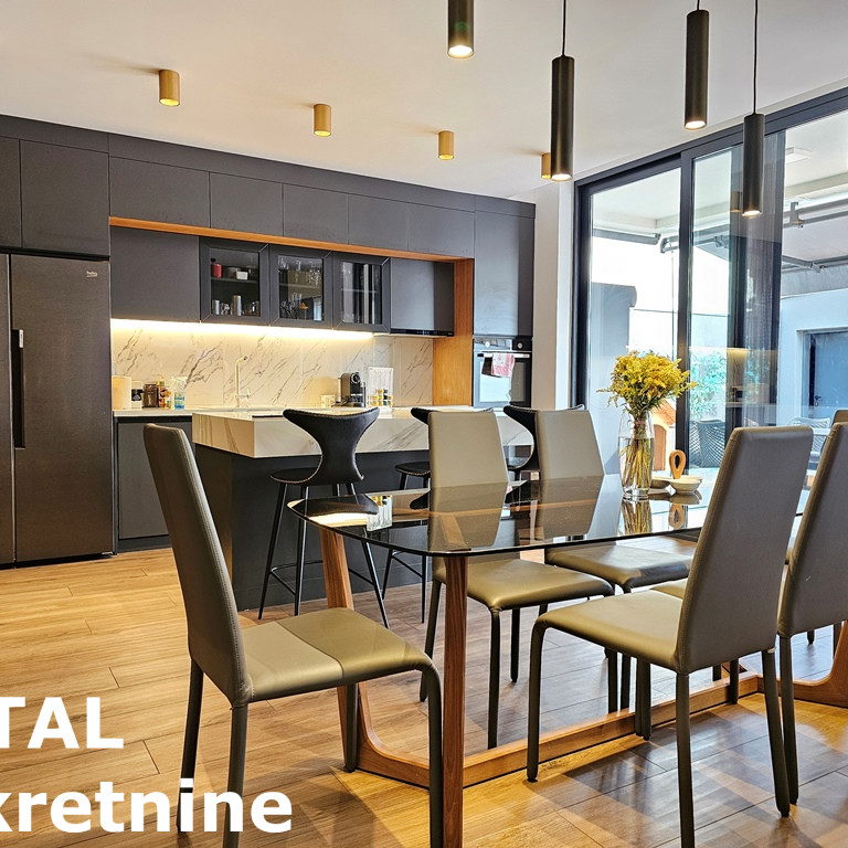 Kuća na prodaju, Lipov Gaj, Novi Sad, 236m², 720.000 €