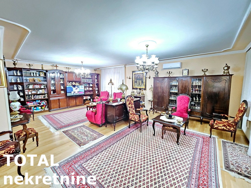 Kuća na prodaju, Veternik, Novi Sad, 463m², 463.500 €