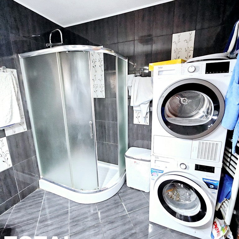 Kuća na prodaju, Veternik, Novi Sad, 463m², 463.500 €