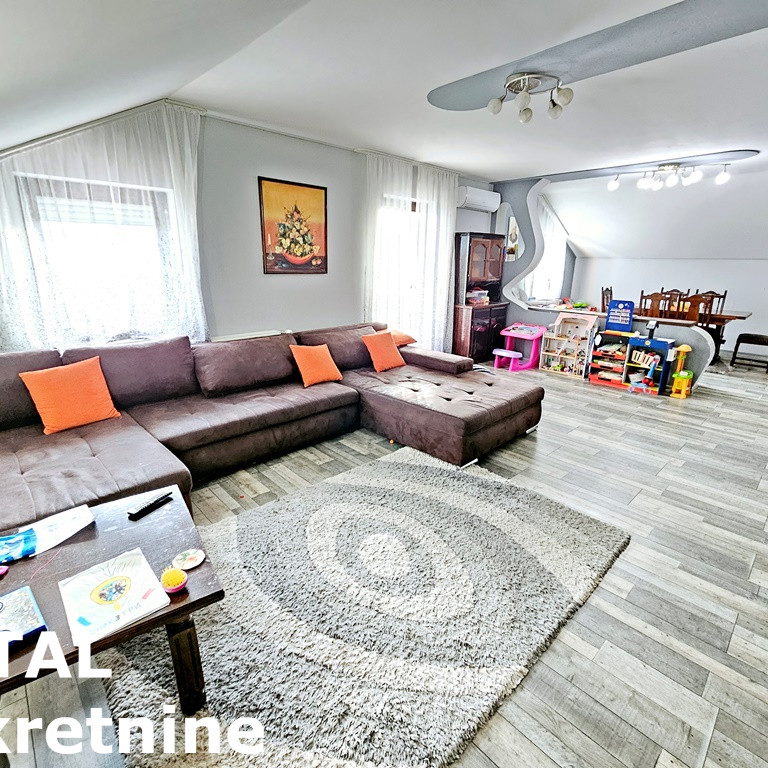 Kuća na prodaju, Veternik, Novi Sad, 463m², 463.500 €