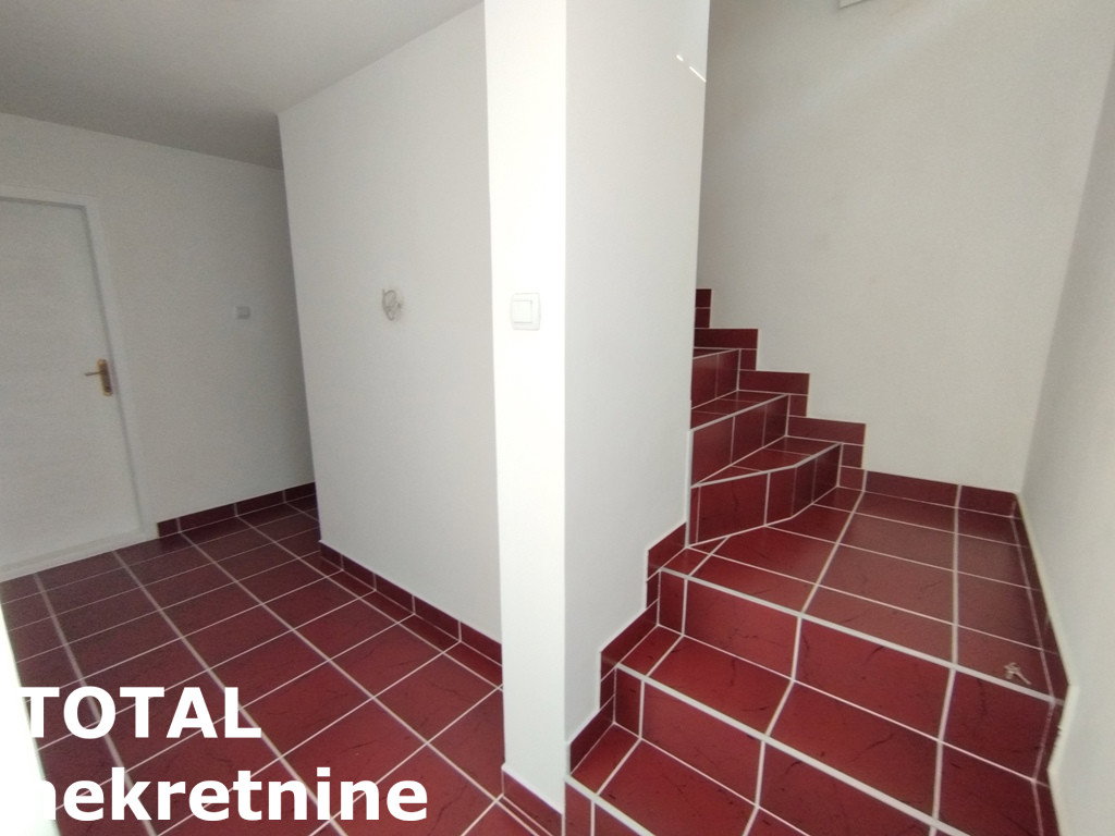 Kuća na prodaju, Sremska Kamenica, Novi Sad, 220m², 319.300 €