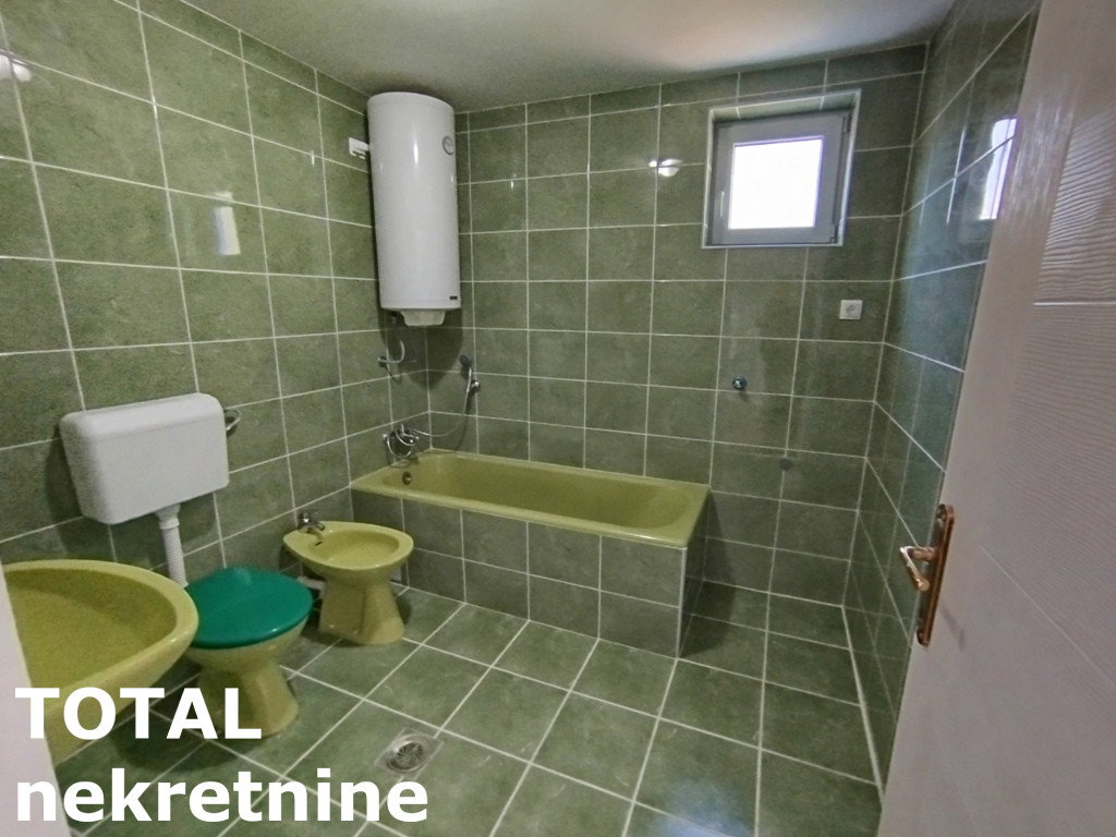 Kuća na prodaju, Sremska Kamenica, Novi Sad, 220m², 319.300 €