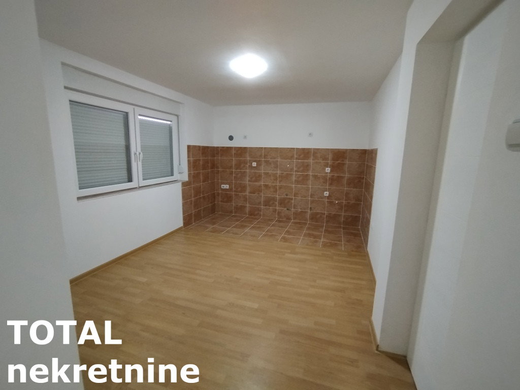 Kuća Prodaja Novi Sad  220 m2