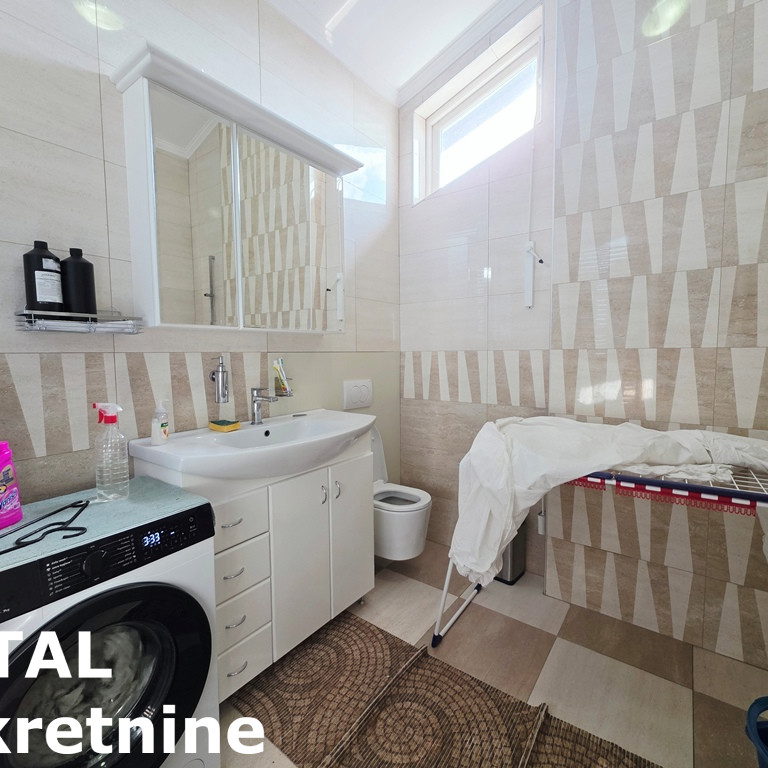 Lokal Prodaja Beočin  2040 m2