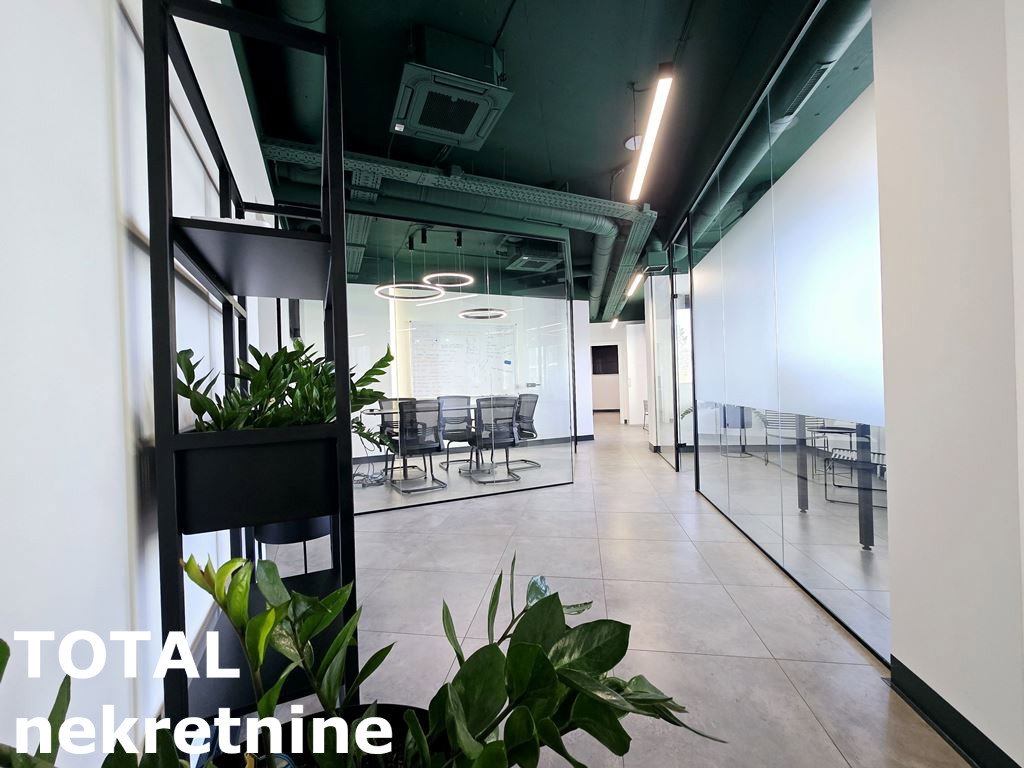 Lokal Prodaja Novi Sad  291 m2