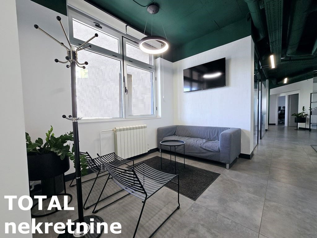 Lokal Prodaja Novi Sad  291 m2
