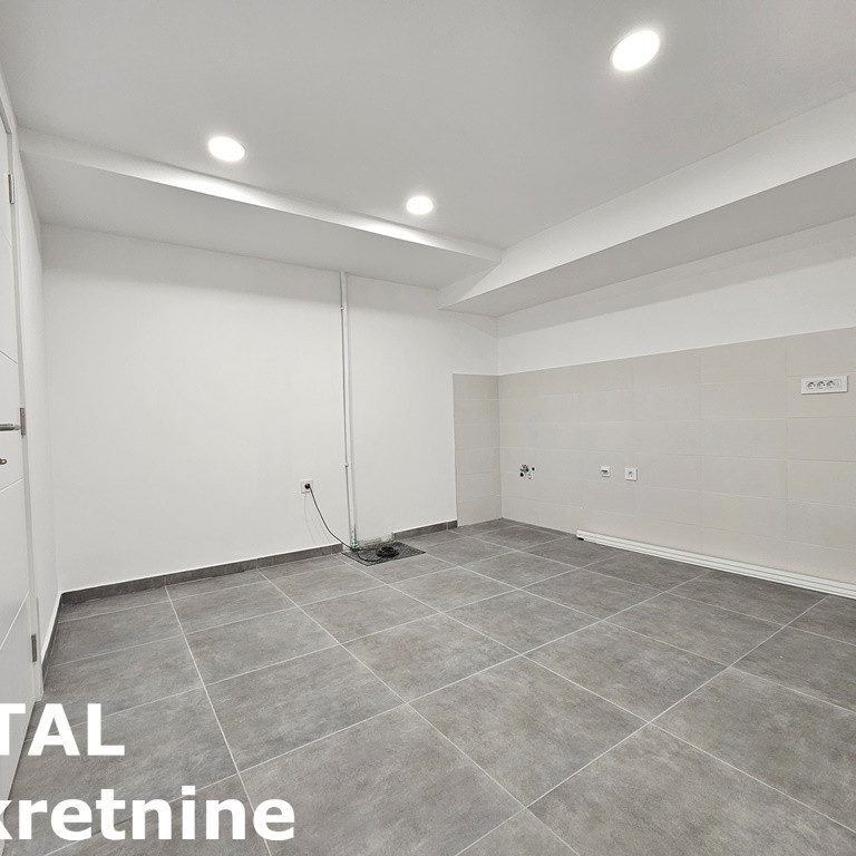 Lokal Prodaja Novi Sad  175 m2