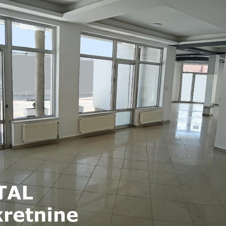 Lokal Prodaja Ruma  390 m2