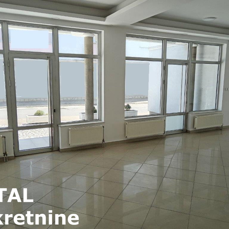 Lokal Prodaja Ruma  390 m2