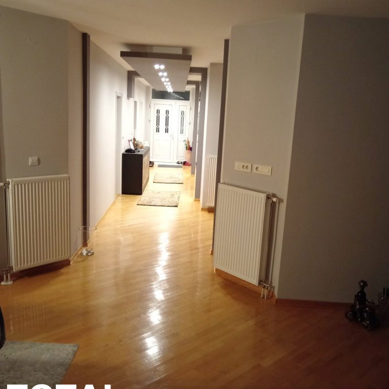 Lokal Prodaja Ruma  390 m2