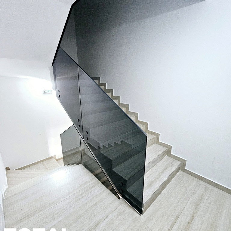 Lokal Prodaja Novi Sad  208 m2