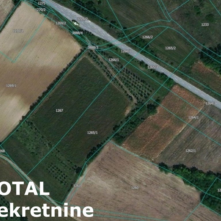 Plac Prodaja Beočin  16410 m2