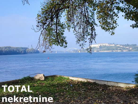 Plac Prodaja Novi Sad Ribnjak 1936 m2