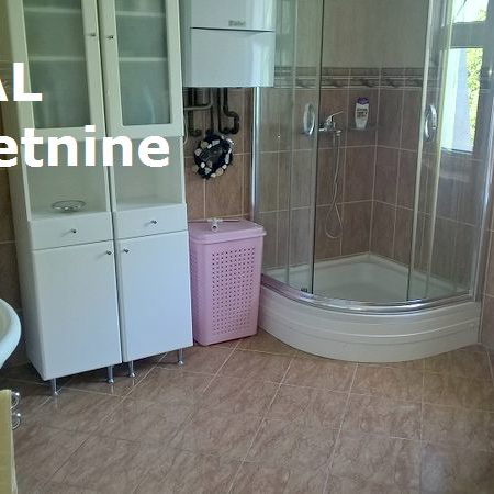 Kuća na prodaju, Veternik, Novi Sad, 220m², 489.000 €