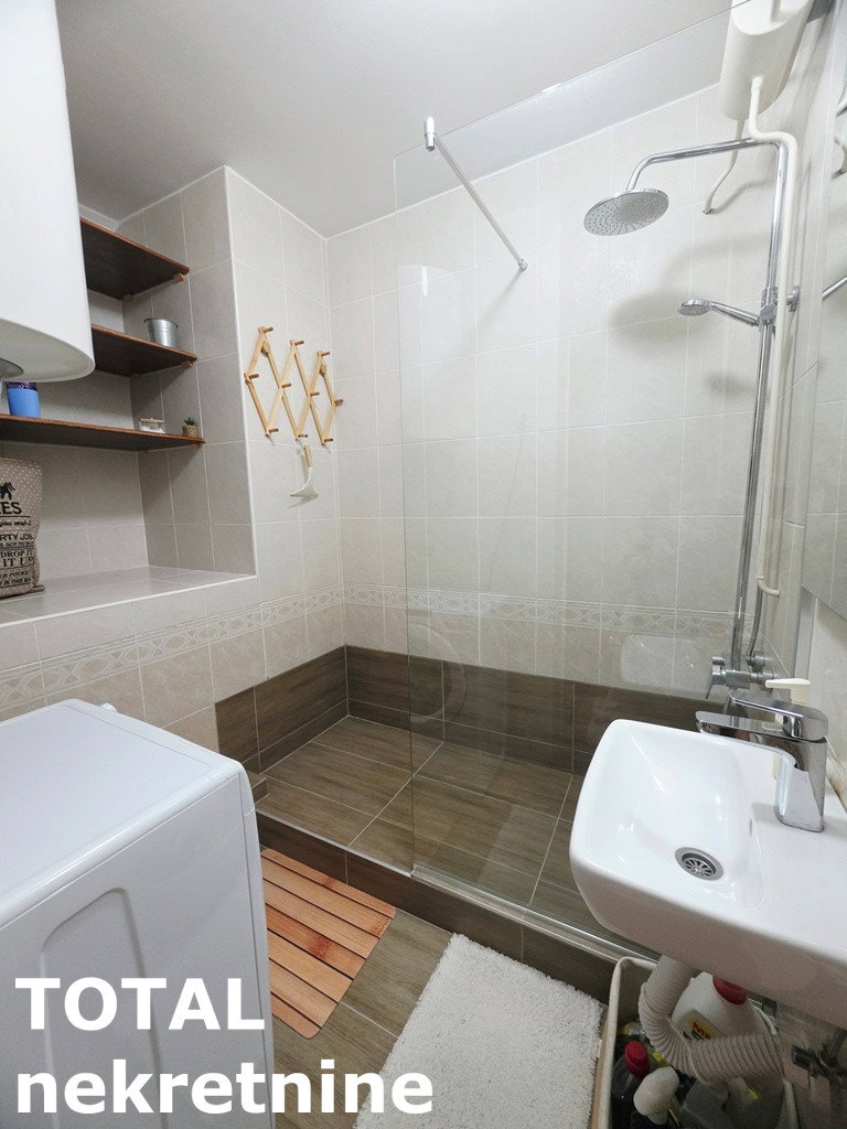 Dvosoban stan na prodaju, Cara Dušana, Novi Sad, 61m², 149.000 €