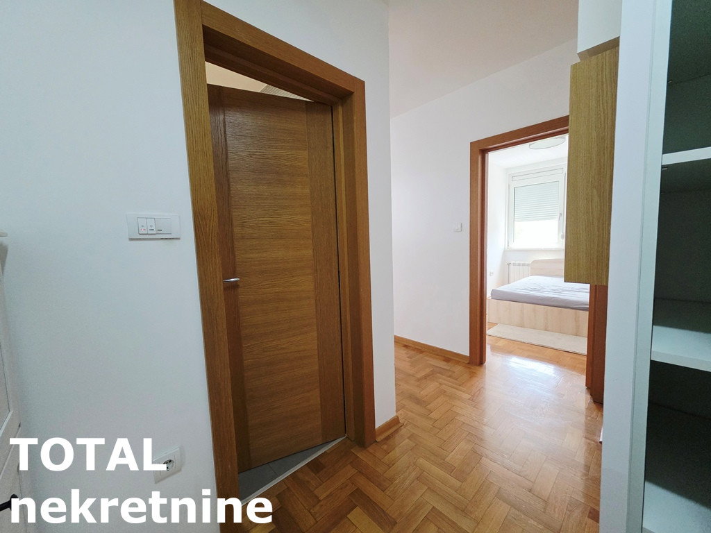Jednoiposoban stan na prodaju, Bulevar, Novi Sad, 42m², 148.000 €