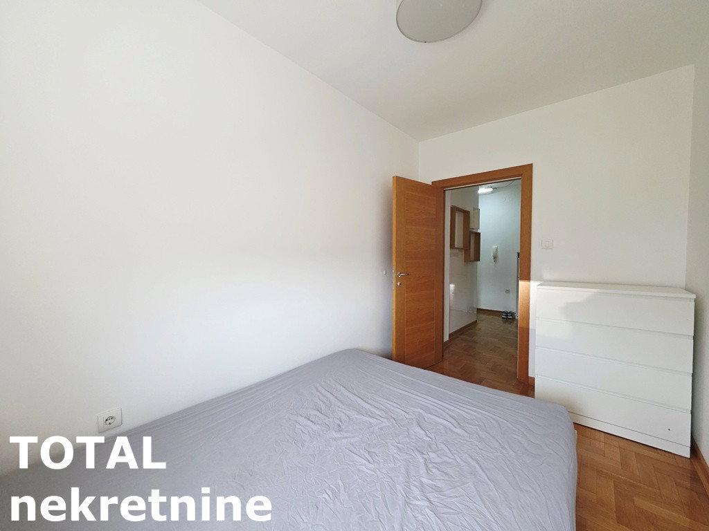 Stan Prodaja Novi Sad  42 m2