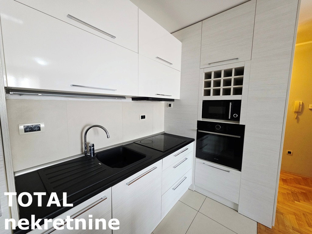 Stan Prodaja Novi Sad  42 m2