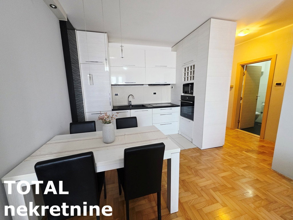 Stan Prodaja Novi Sad  42 m2